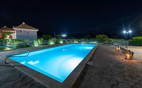 Spedion Villa - Near To Sea Villas With Heated Swimming Pool